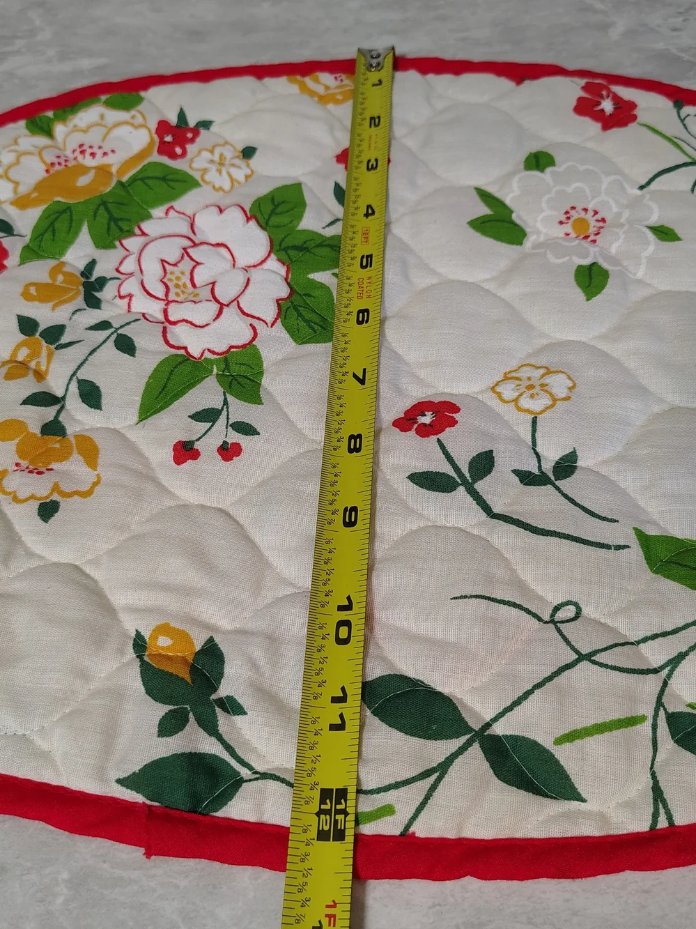 4 Vintage Quilted Placemats Red & Yellow Flowers Reversible